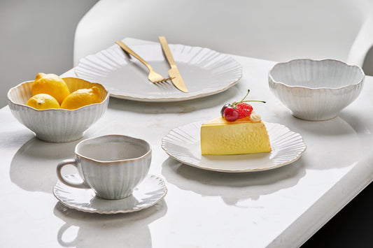 Francesca - Florale Eleganz in Creme