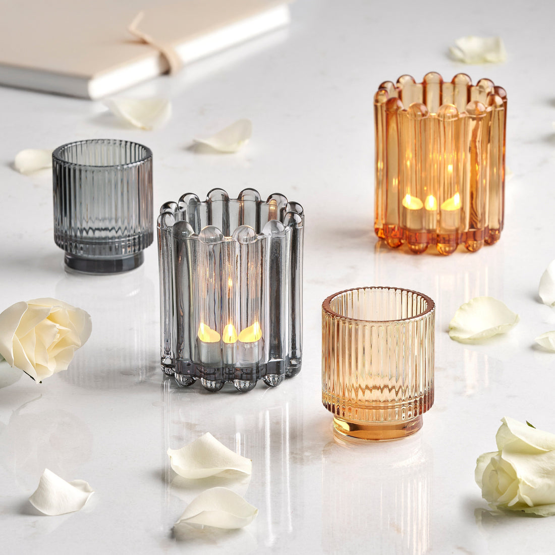 Neue Lichtakzente: Teelichthalter & Kerzenhalter aus gesprühtem Glas